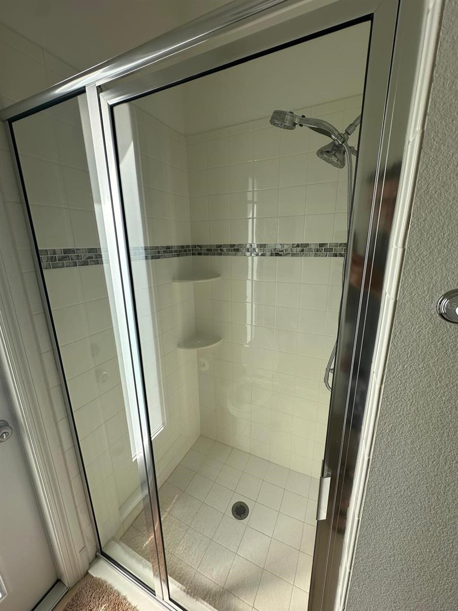 POINTE/HUNTERS CRK - Residential