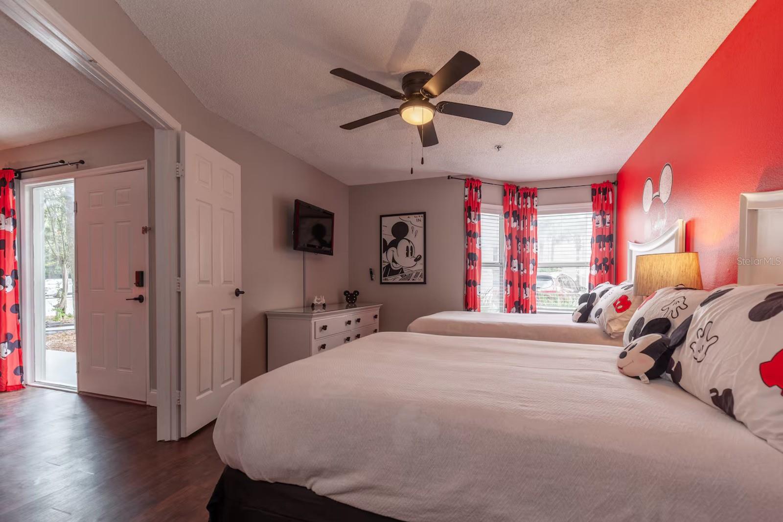 PARKWAY PALMS RESORT MAINGATE CONDO - Residential