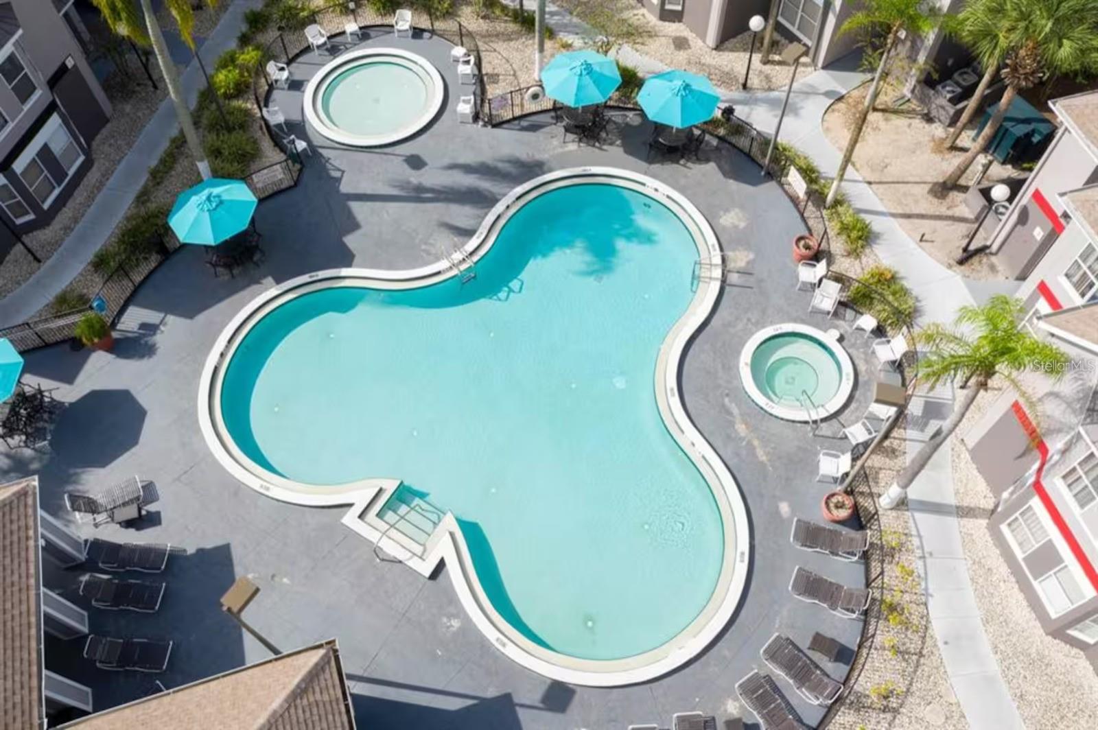 PARKWAY PALMS RESORT MAINGATE CONDO - Residential