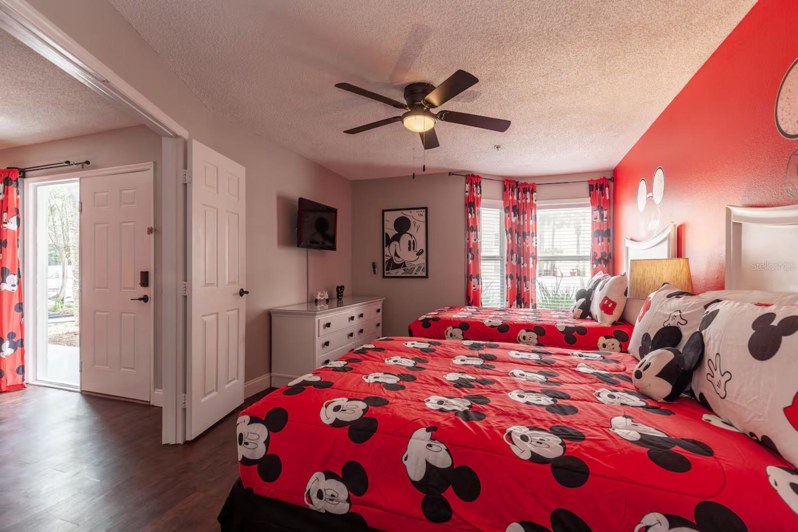 PARKWAY PALMS RESORT MAINGATE CONDO - Residential