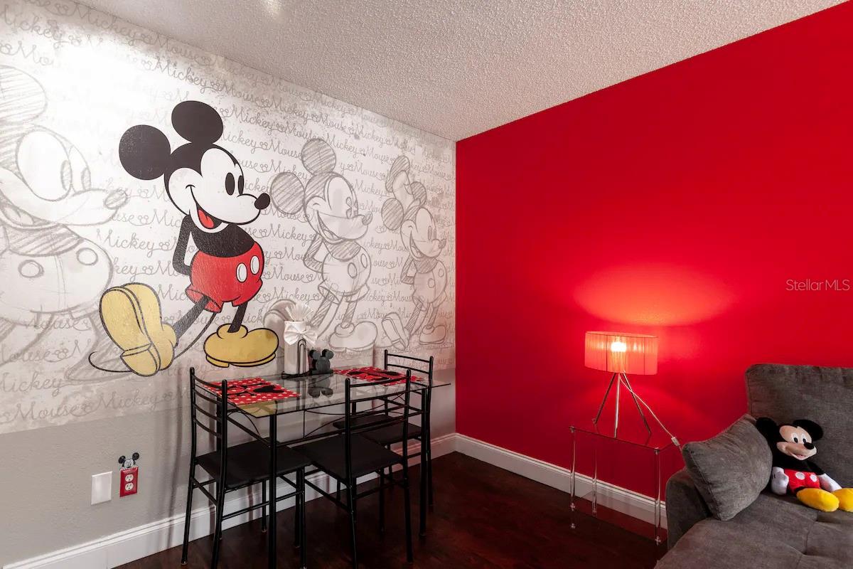 PARKWAY PALMS RESORT MAINGATE CONDO - Residential