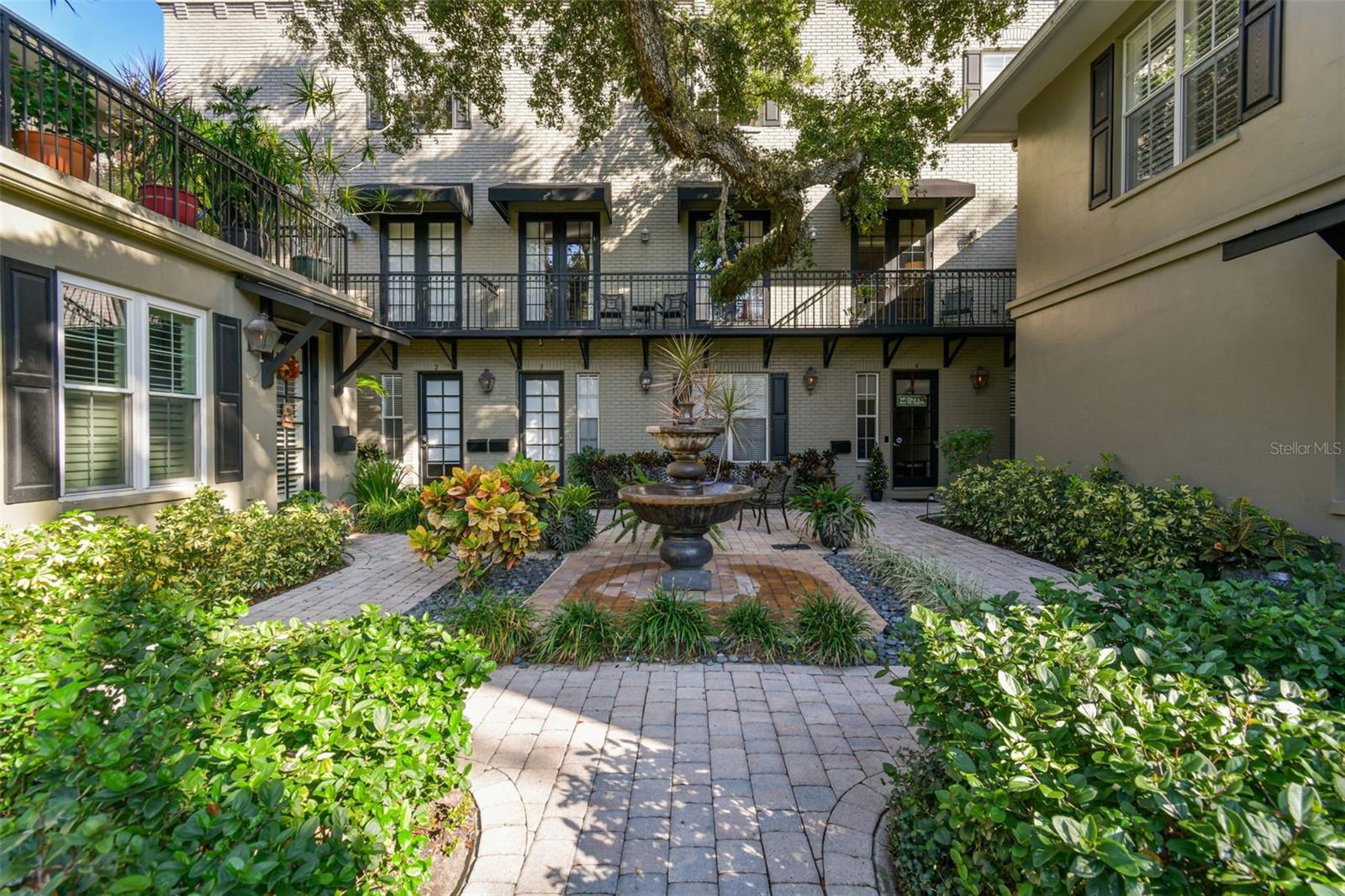 POYDRAS TWNHS - Residential