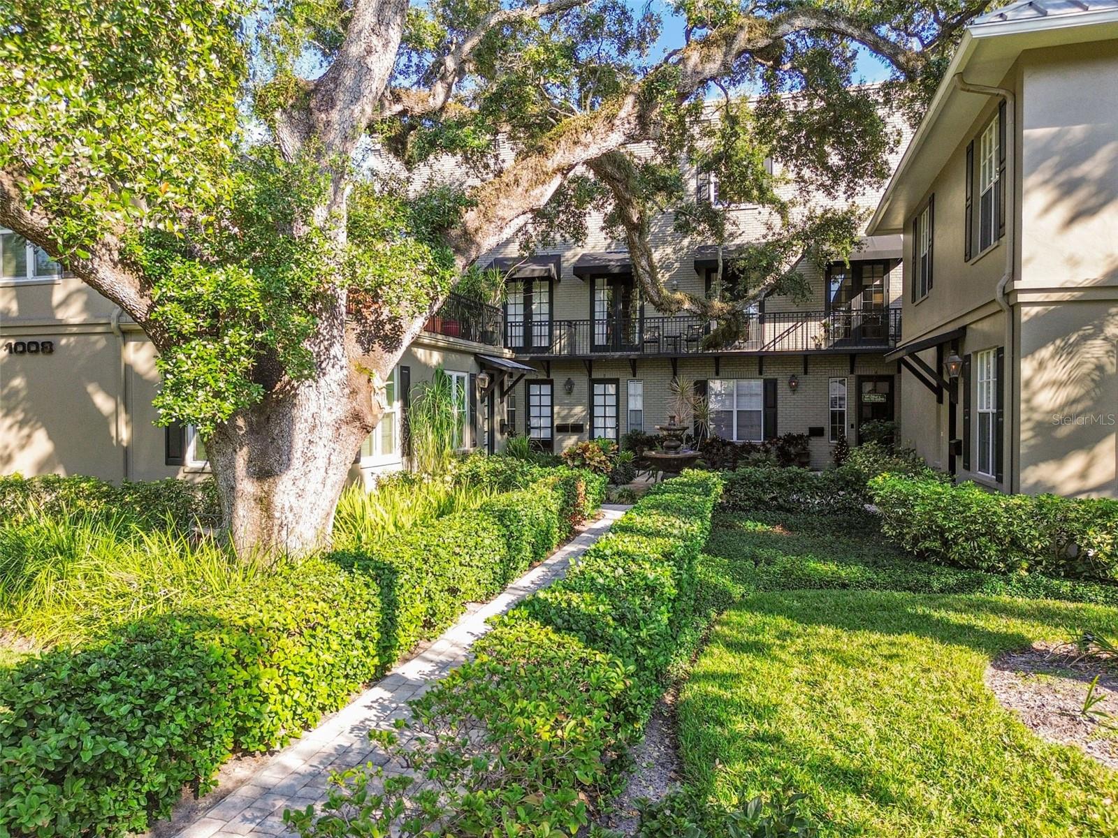 POYDRAS TWNHS - Residential