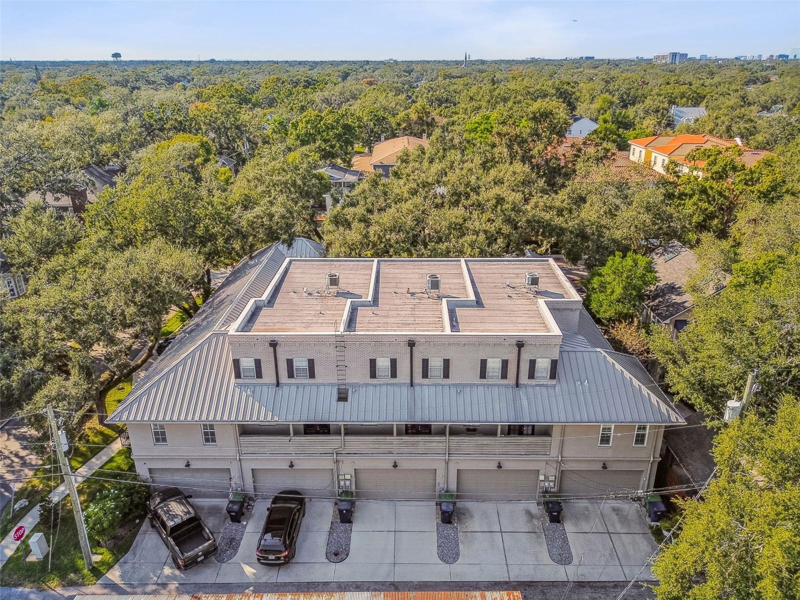 POYDRAS TWNHS - Residential