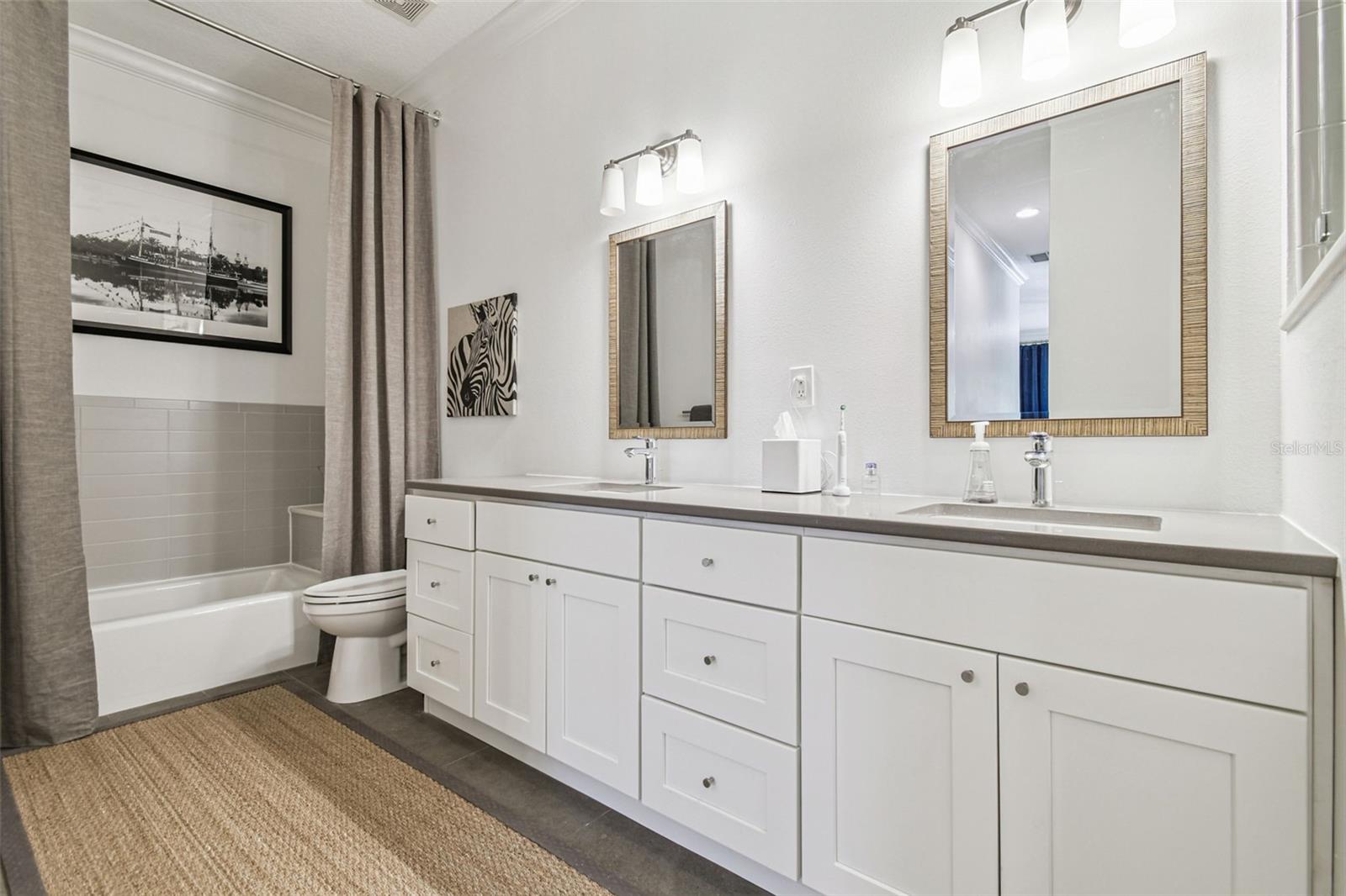 POYDRAS TWNHS - Residential