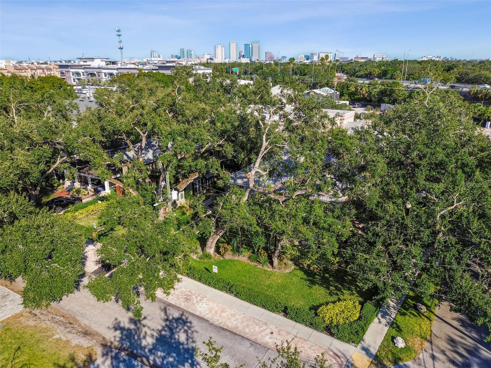 POYDRAS TWNHS - Residential