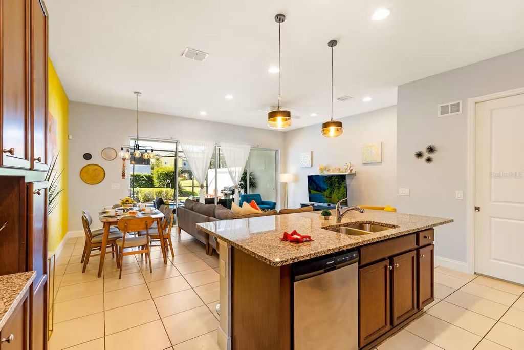 Photo of 313 Captiva Drive, Davenport, FL 33896 (MLS # S5148564)