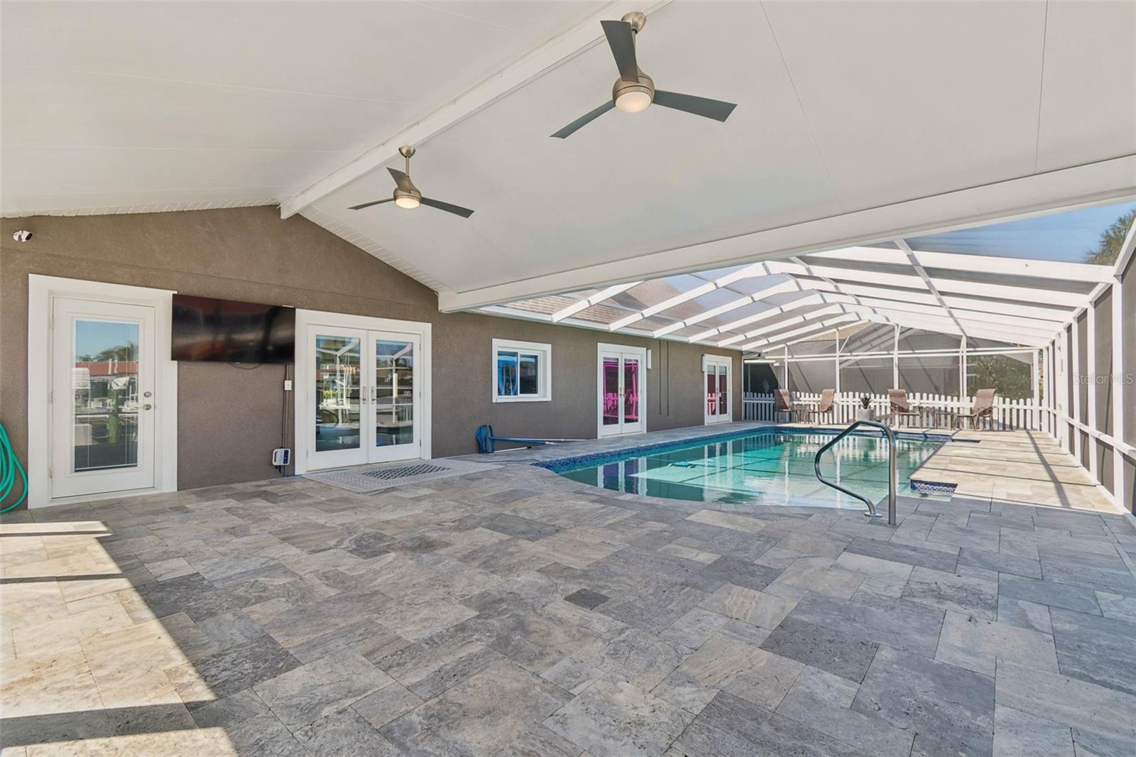 HARBOR ISLES - Residential