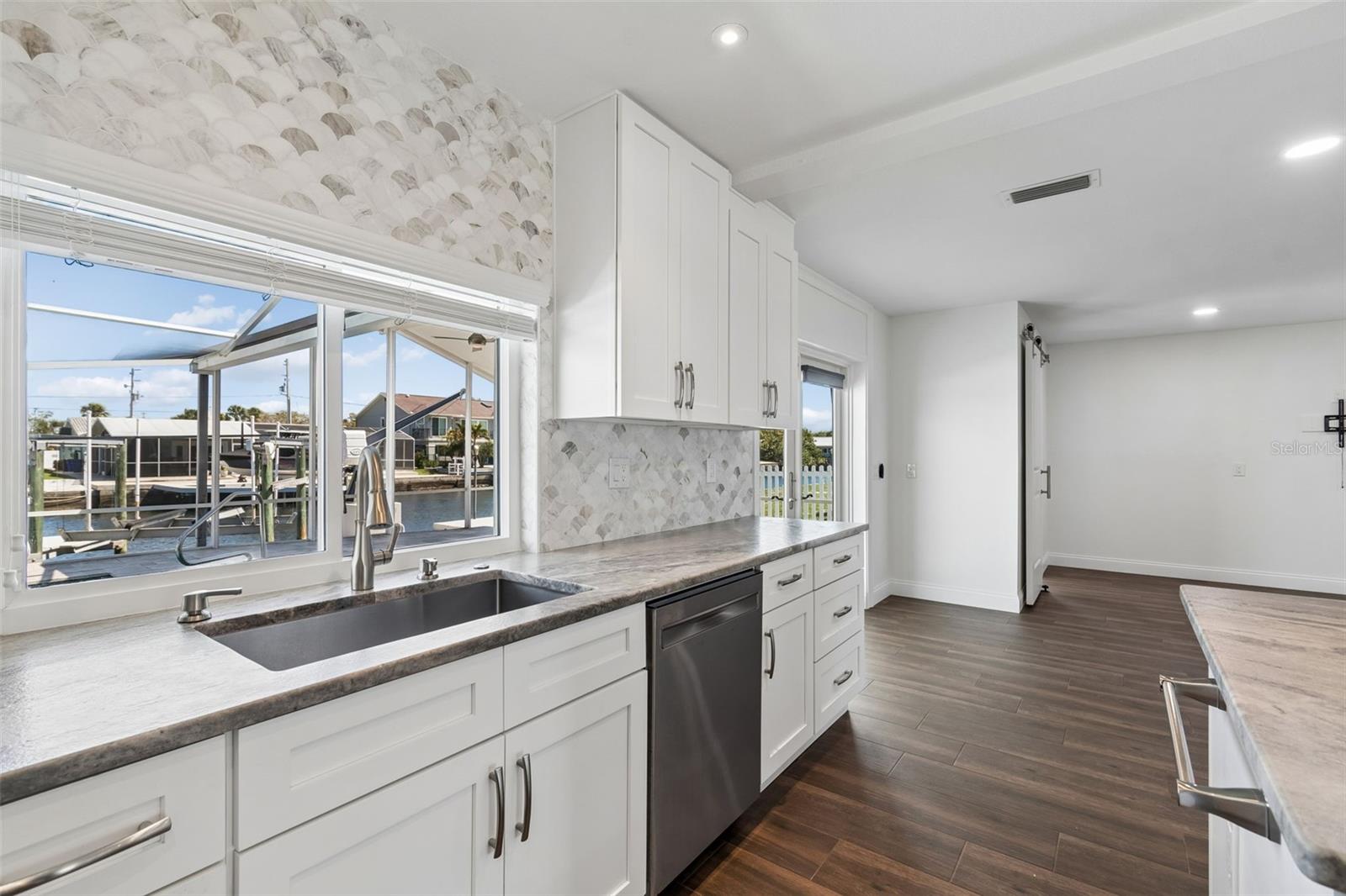 HARBOR ISLES - Residential