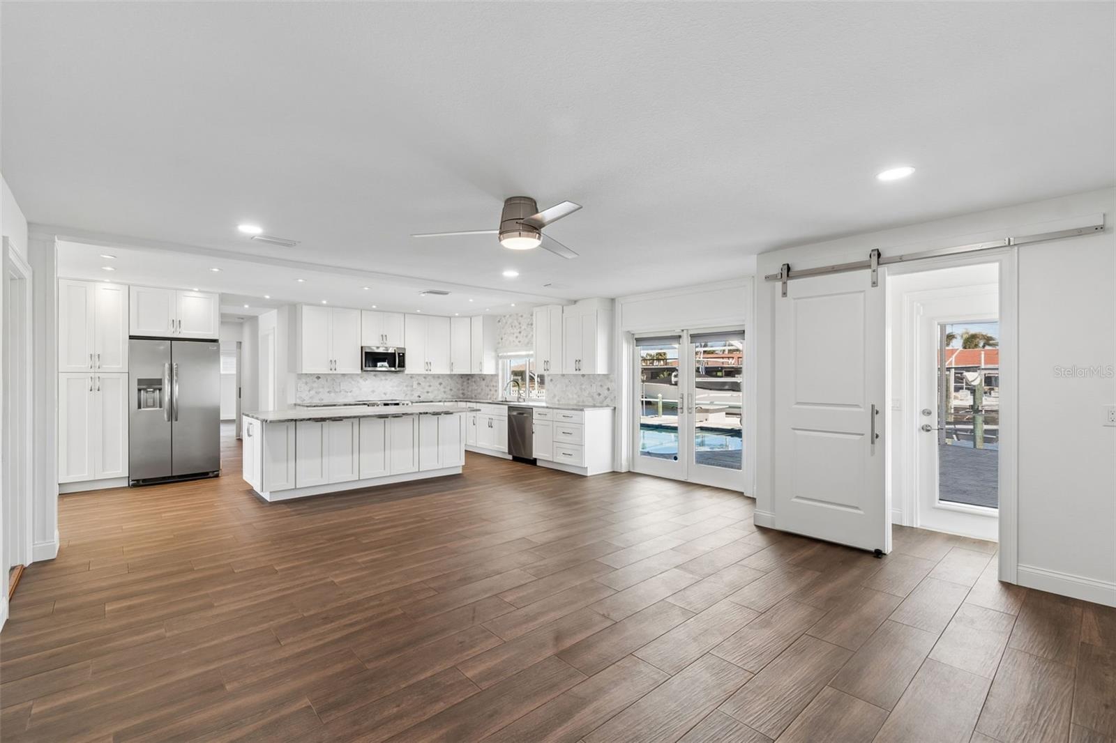 HARBOR ISLES - Residential