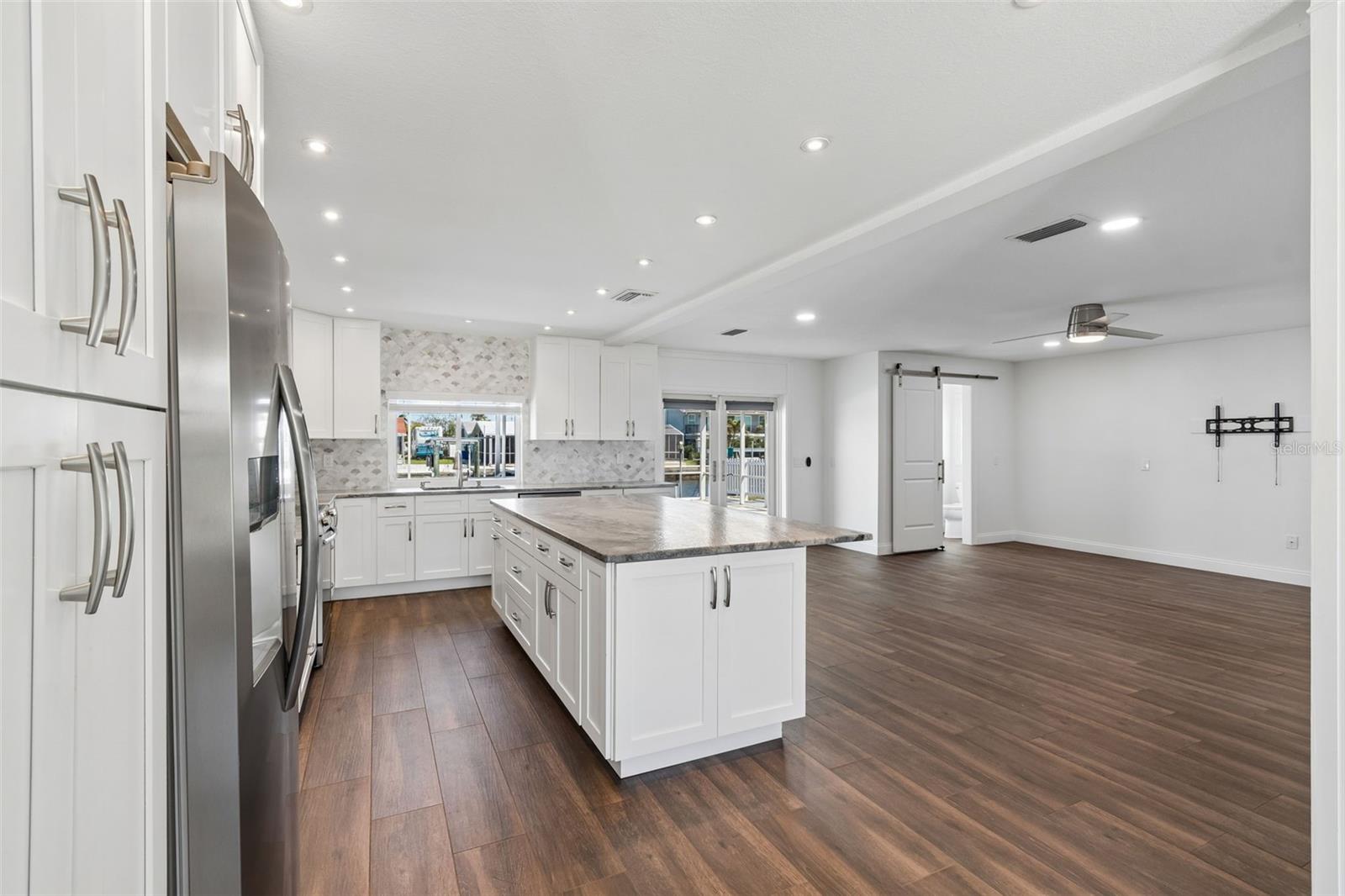 HARBOR ISLES - Residential