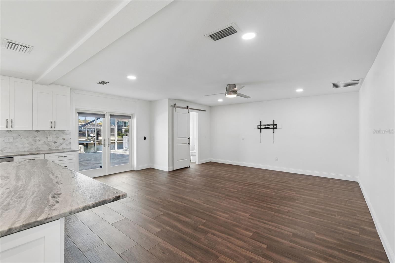 HARBOR ISLES - Residential