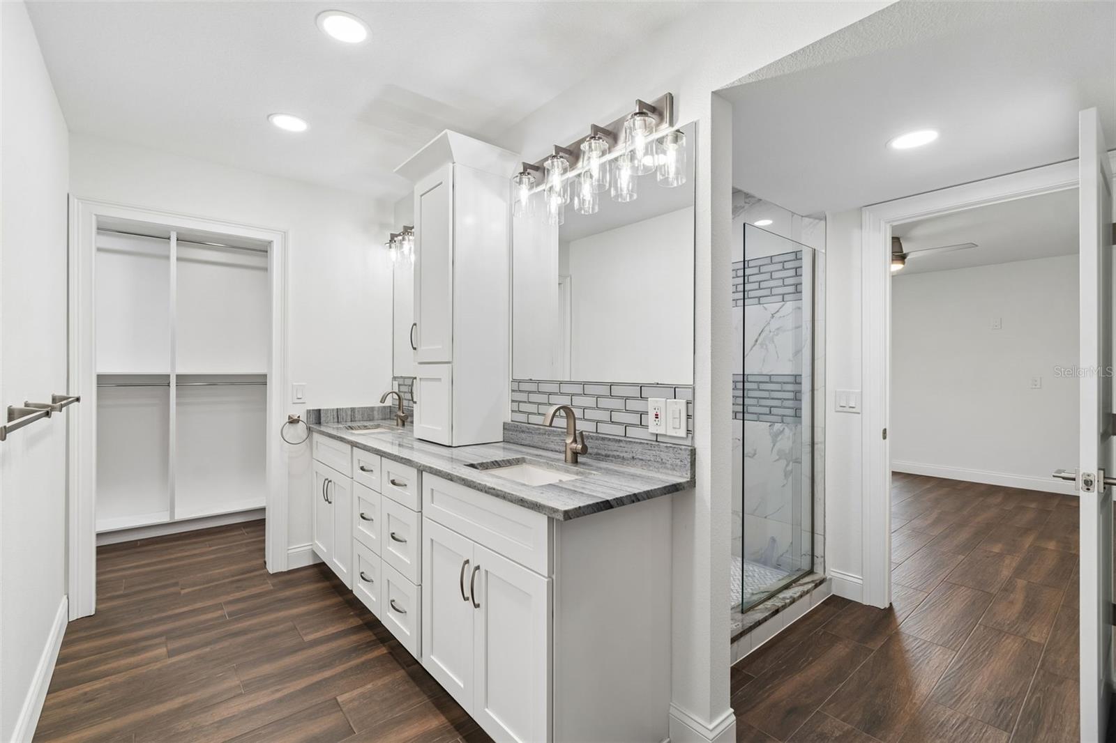 HARBOR ISLES - Residential