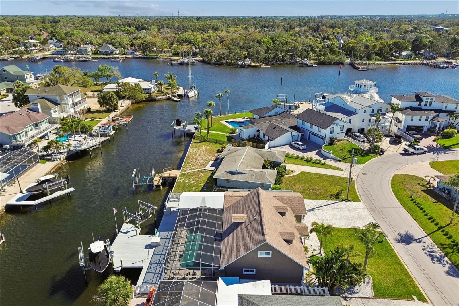 HARBOR ISLES - Residential