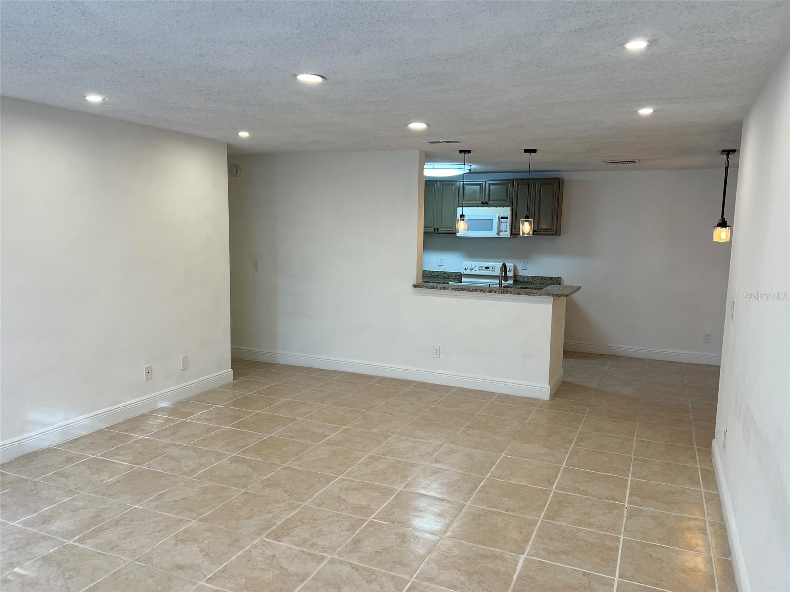 2101 CASCADES BOULEVARD 106