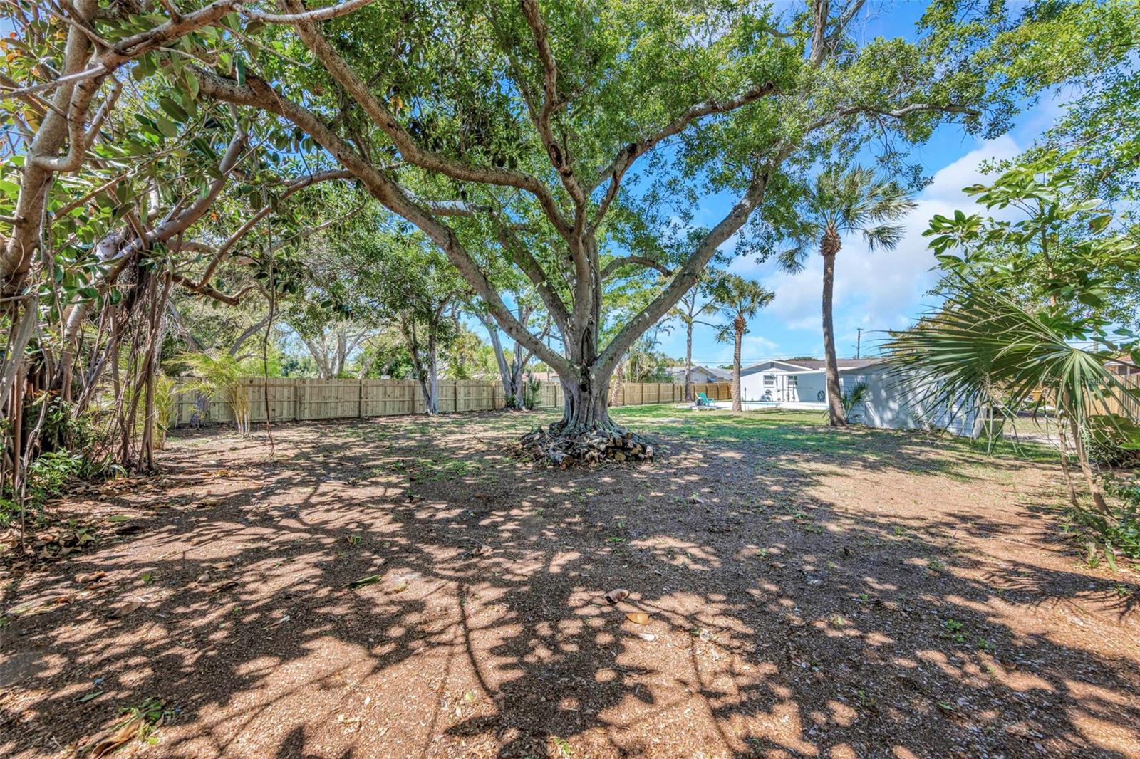 BIG ACRES - Residential