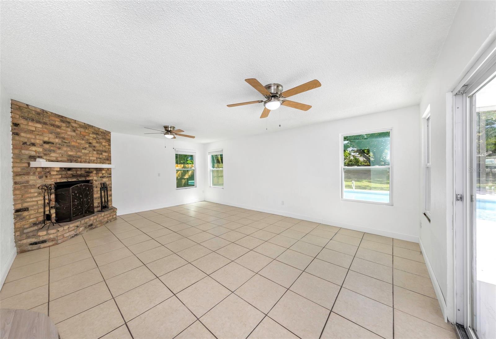 BIG ACRES - Residential