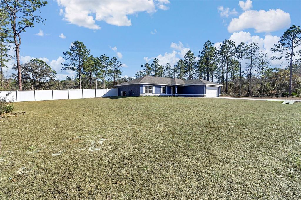 Photo of 8265 SW 128th Terrace, Dunnellon, FL 34432 (MLS # OM716967)