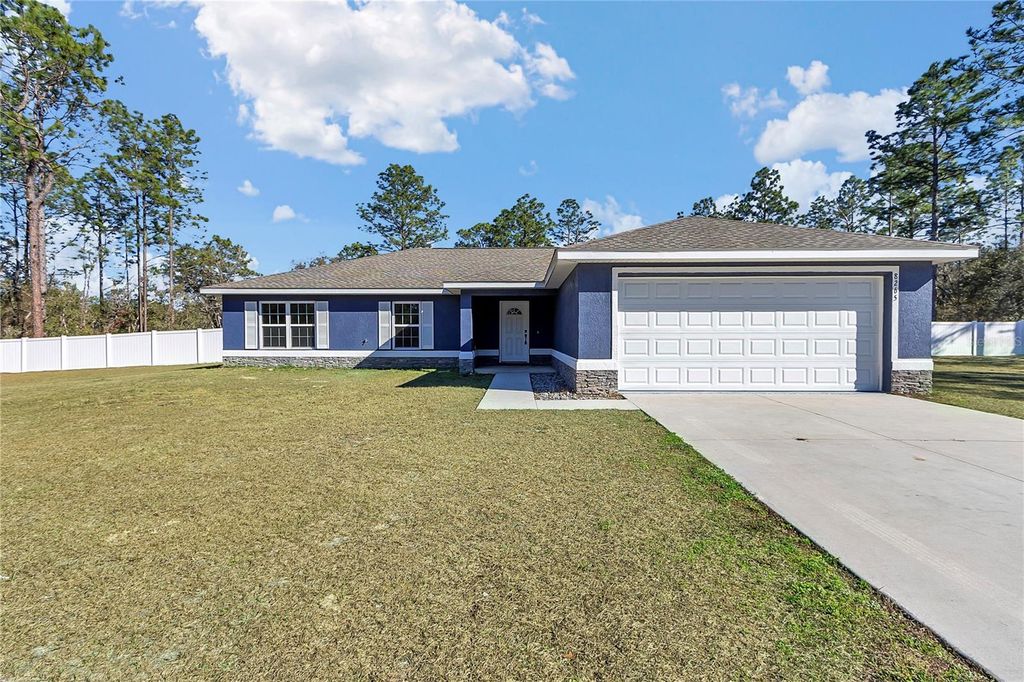 Photo of 8265 SW 128th Terrace, Dunnellon, FL 34432 (MLS # OM716967)