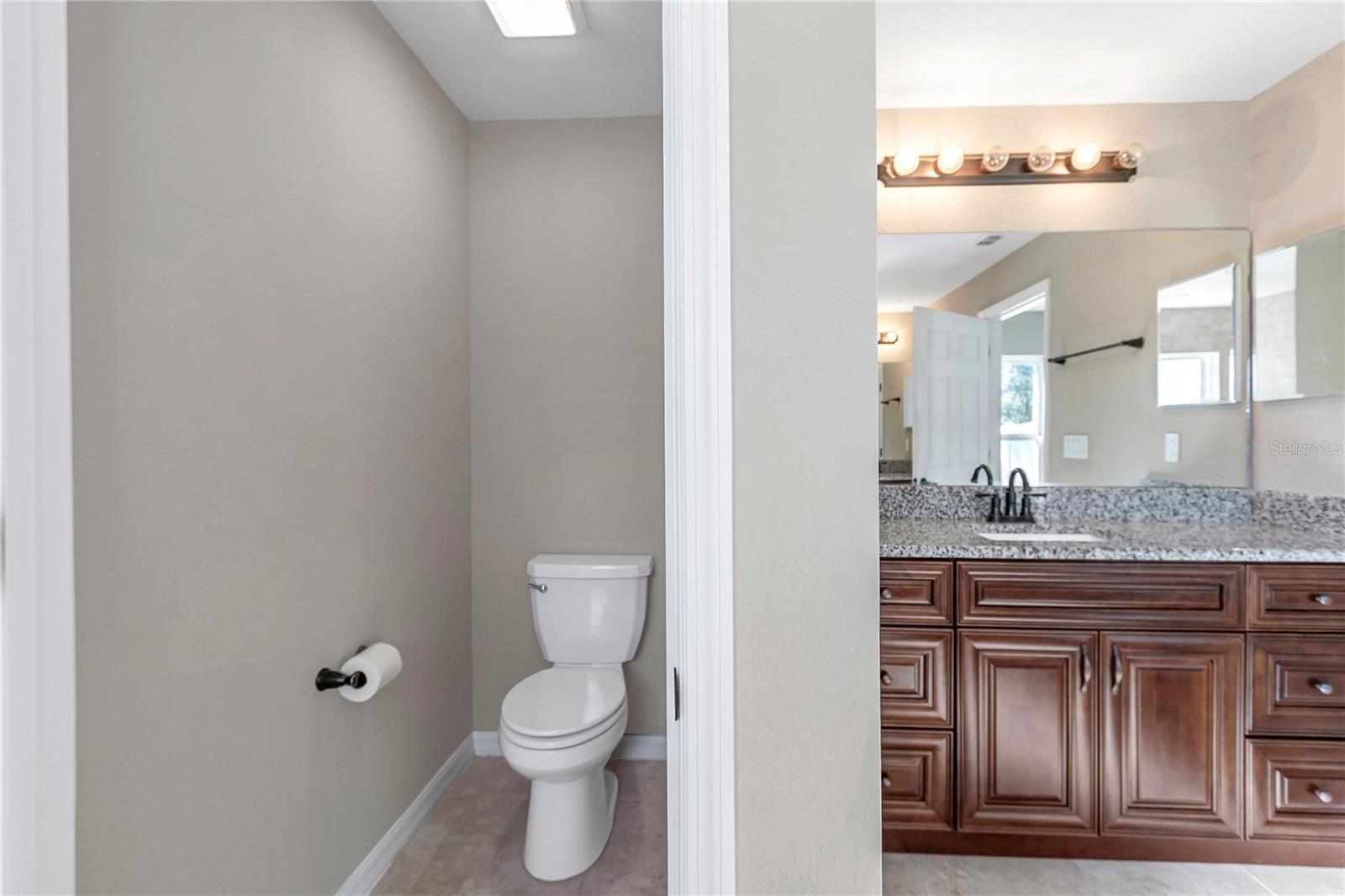 ROLLING HILLS - Residential