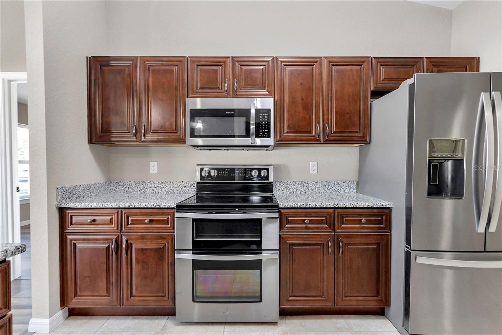 ROLLING HILLS - Residential