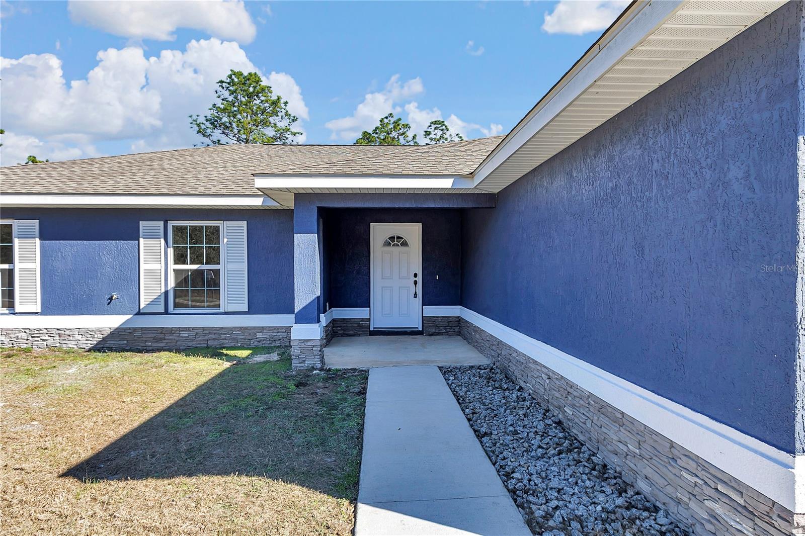 ROLLING HILLS - Residential