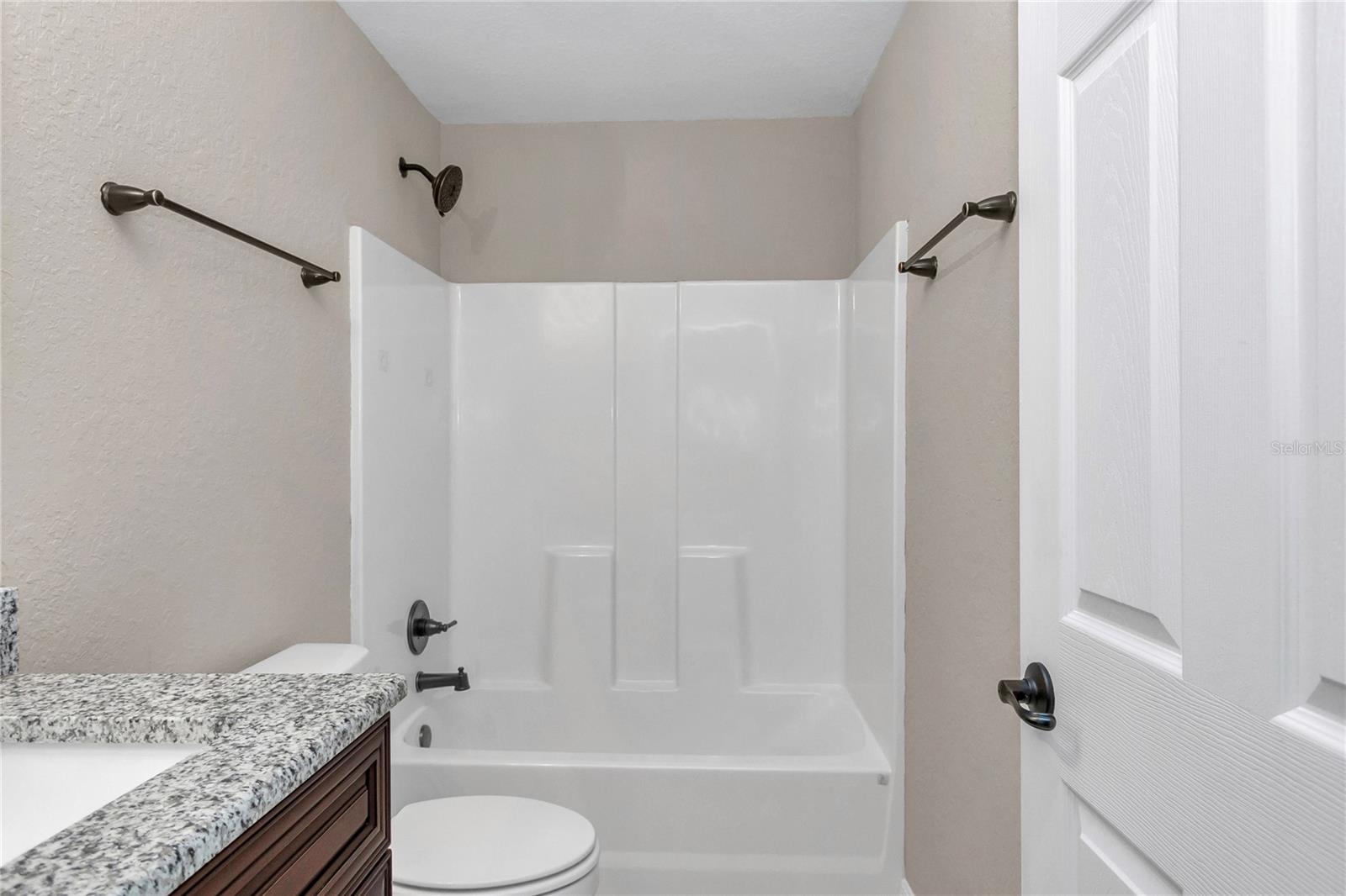 ROLLING HILLS - Residential