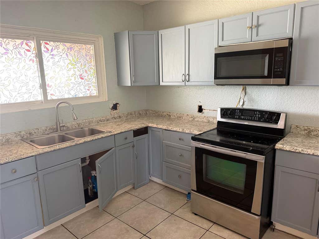 Photo of 1204 Michigan Avenue, Saint Cloud, FL 34769 (MLS # R4911742)