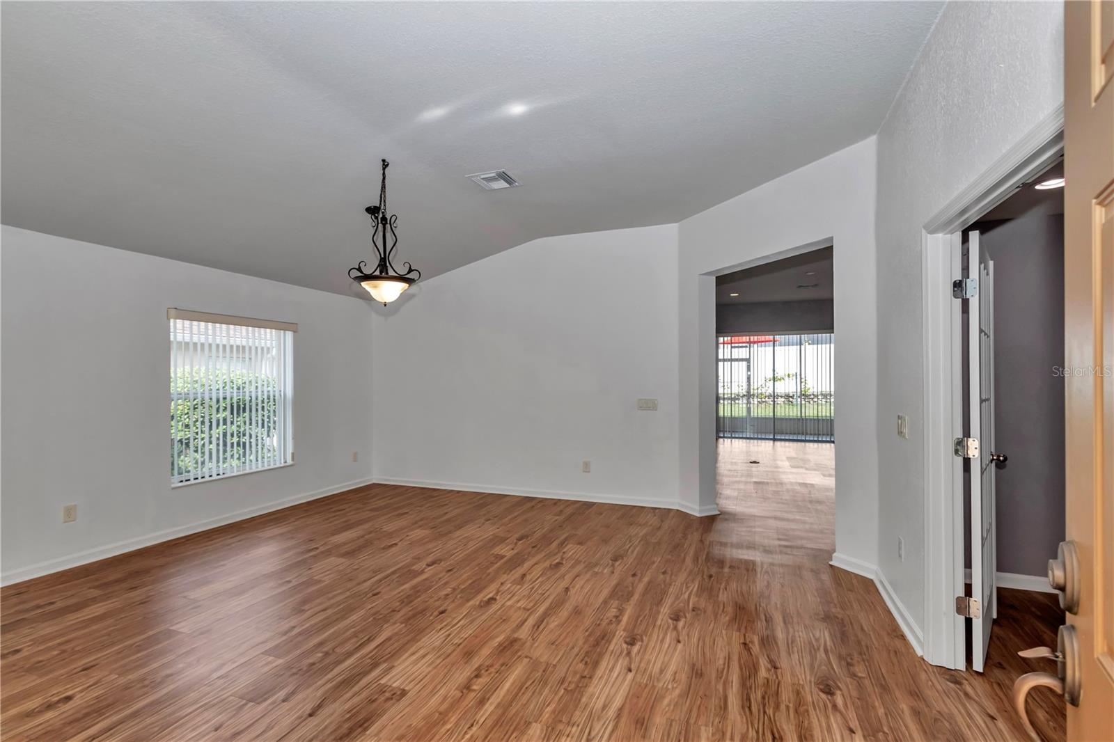 SADDLE CREEK PH 02 - Residential Lease