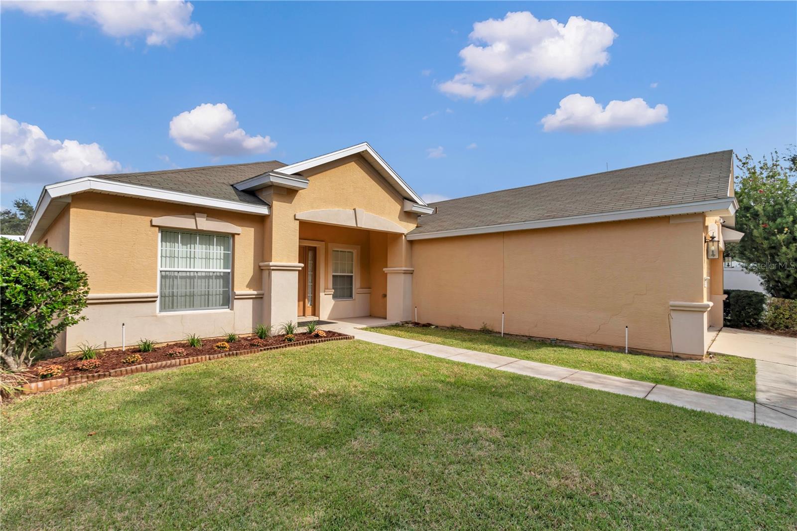 SADDLE CREEK PH 02 - Residential Lease