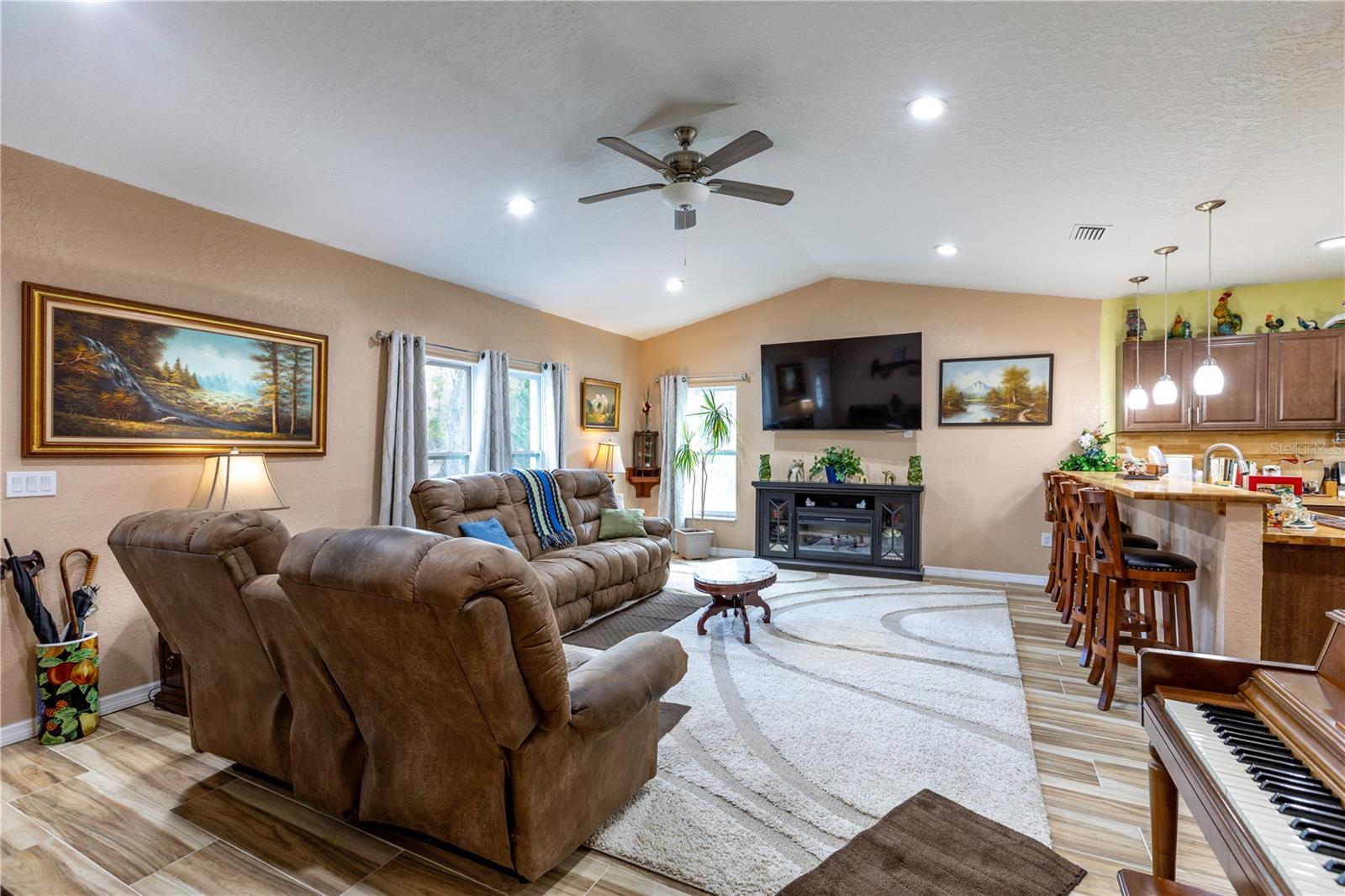 SUWANNEE RIVER RANCHETTS - Residential