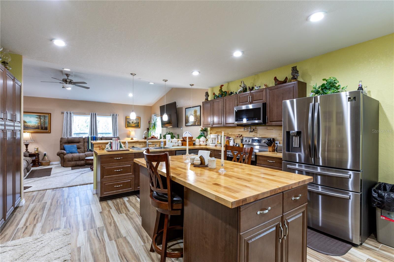 SUWANNEE RIVER RANCHETTS - Residential