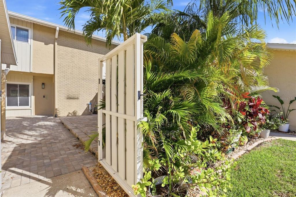 Photo of 6537 Cape Hatteras Way NE #4, St Petersburg, FL 33702 (MLS # TB8485295)