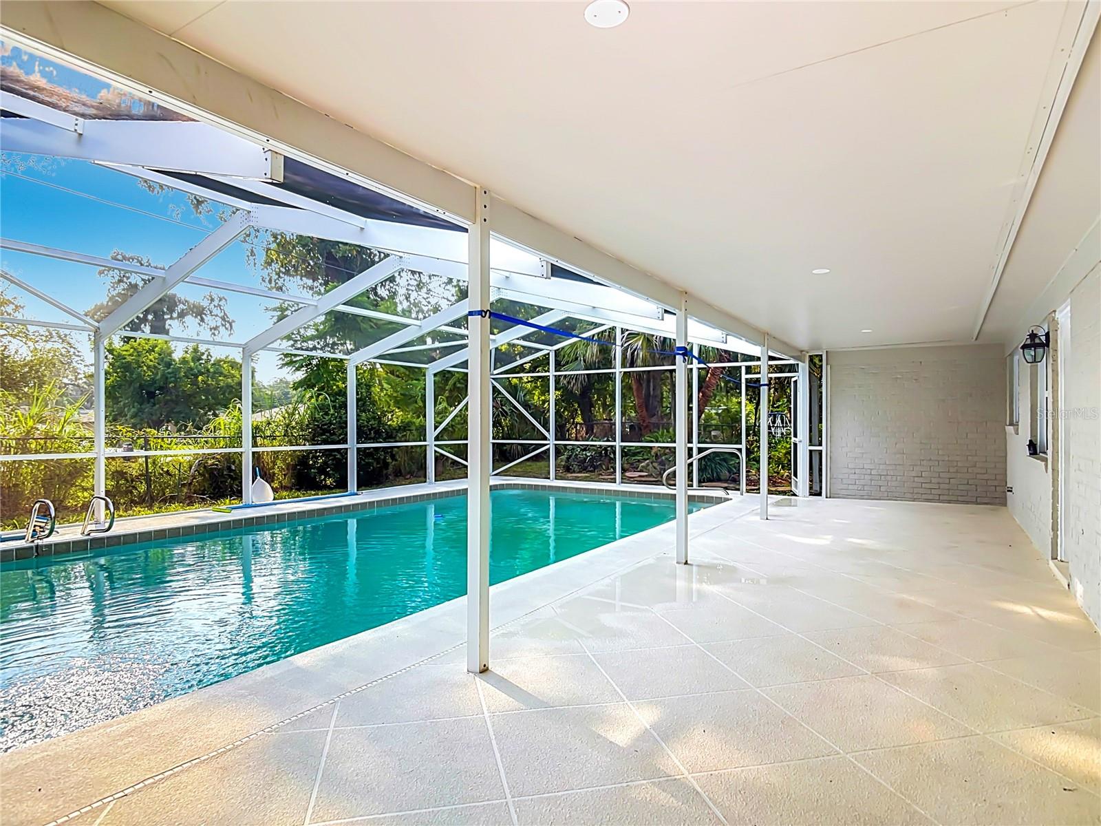 605 WILLIAMSBURG DRIVE