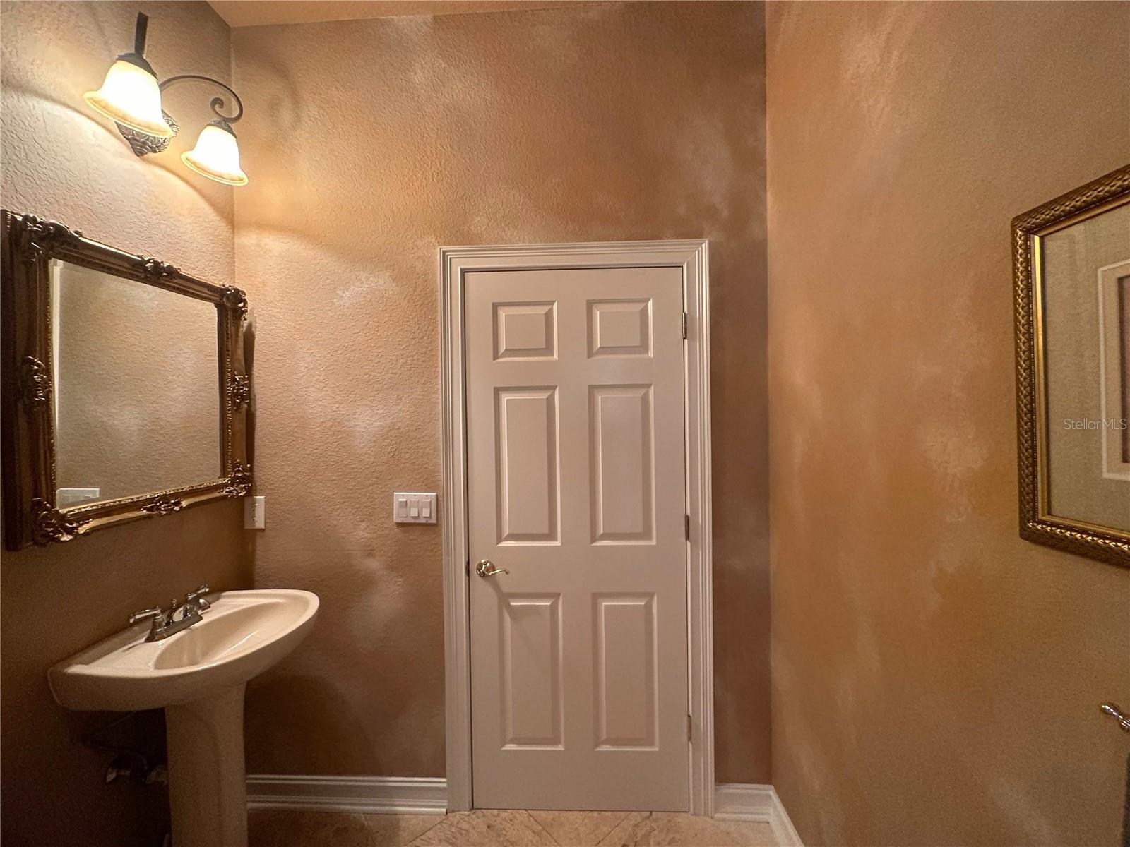 VENETIAN GOLF & RIVER CLUB PHA - Residential