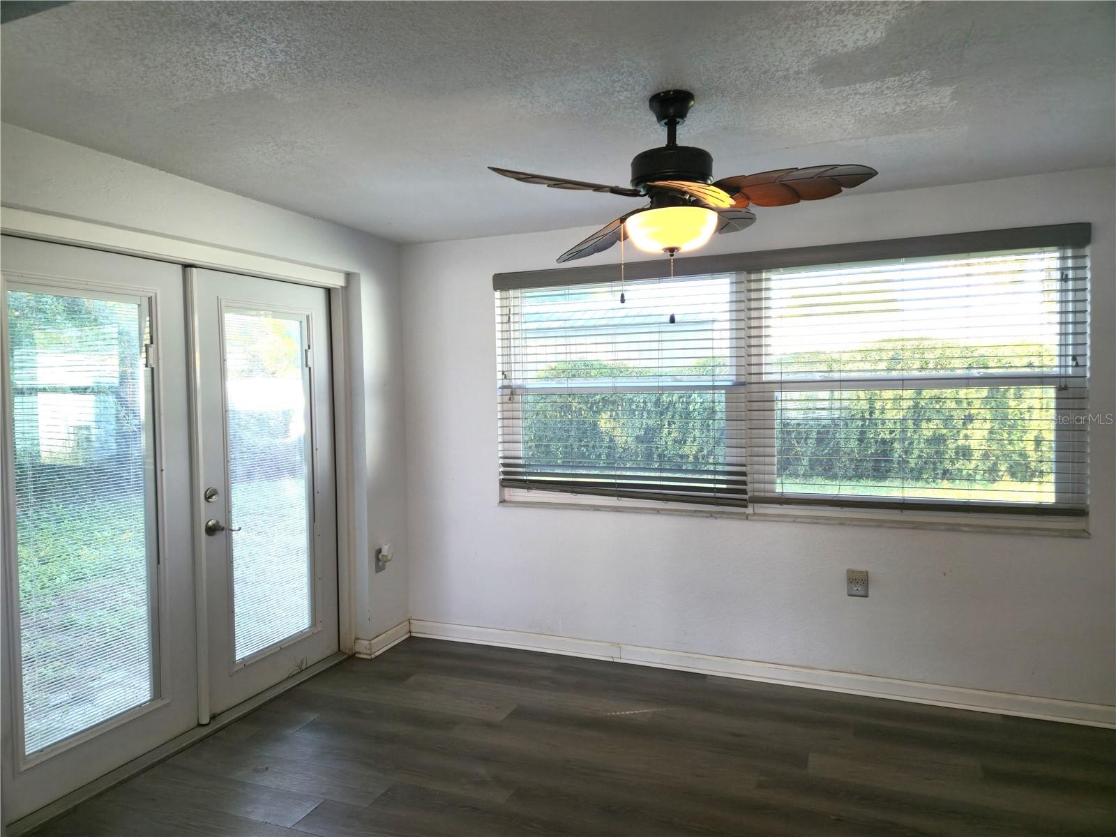 REGENCY PARK - Residential