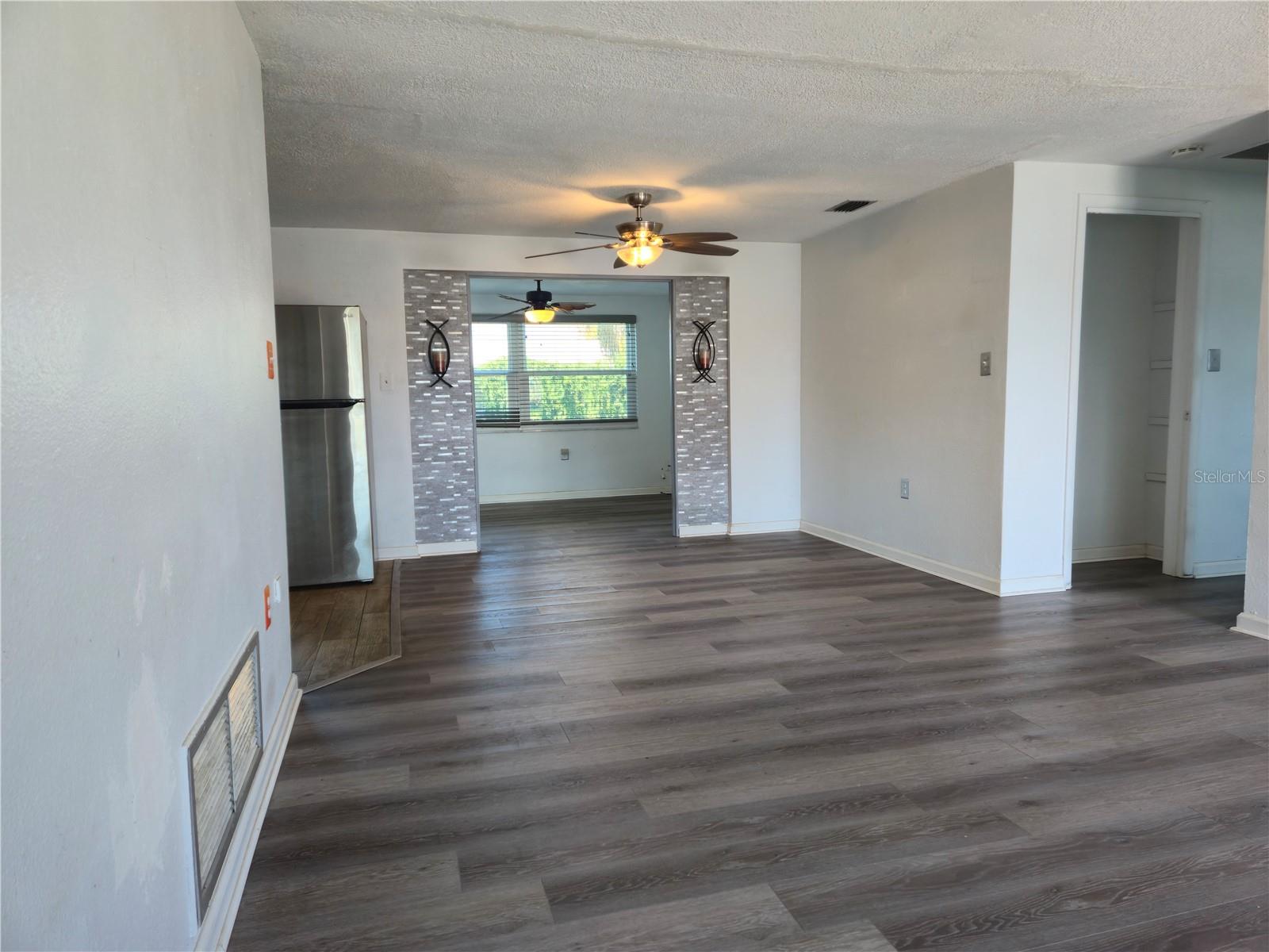 REGENCY PARK - Residential