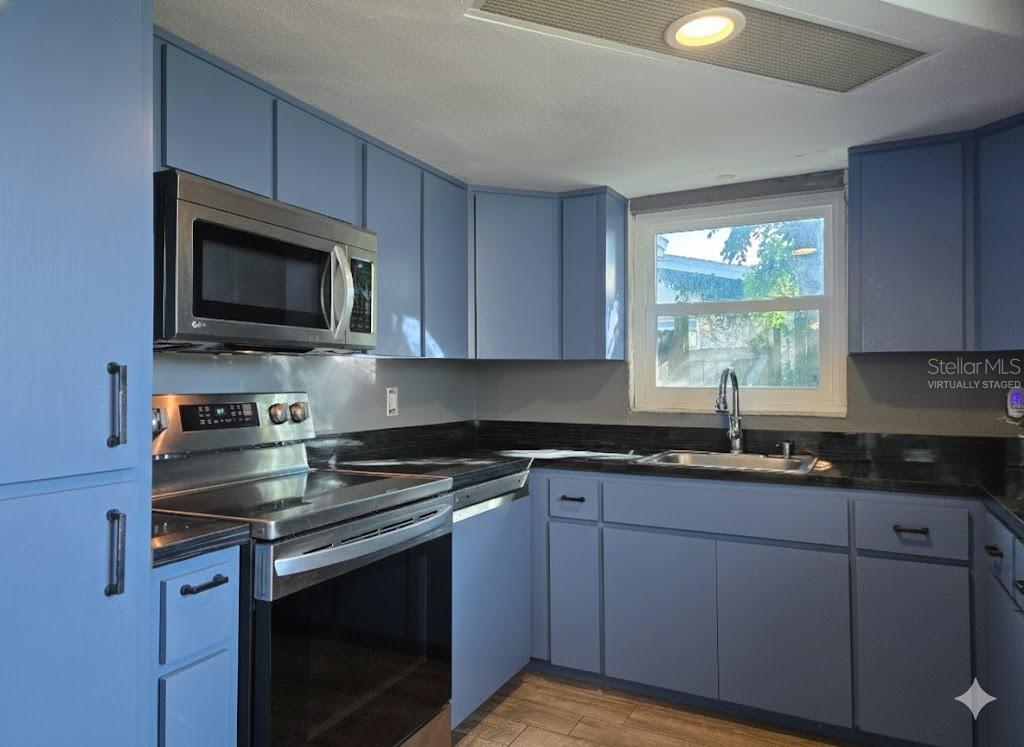 REGENCY PARK - Residential