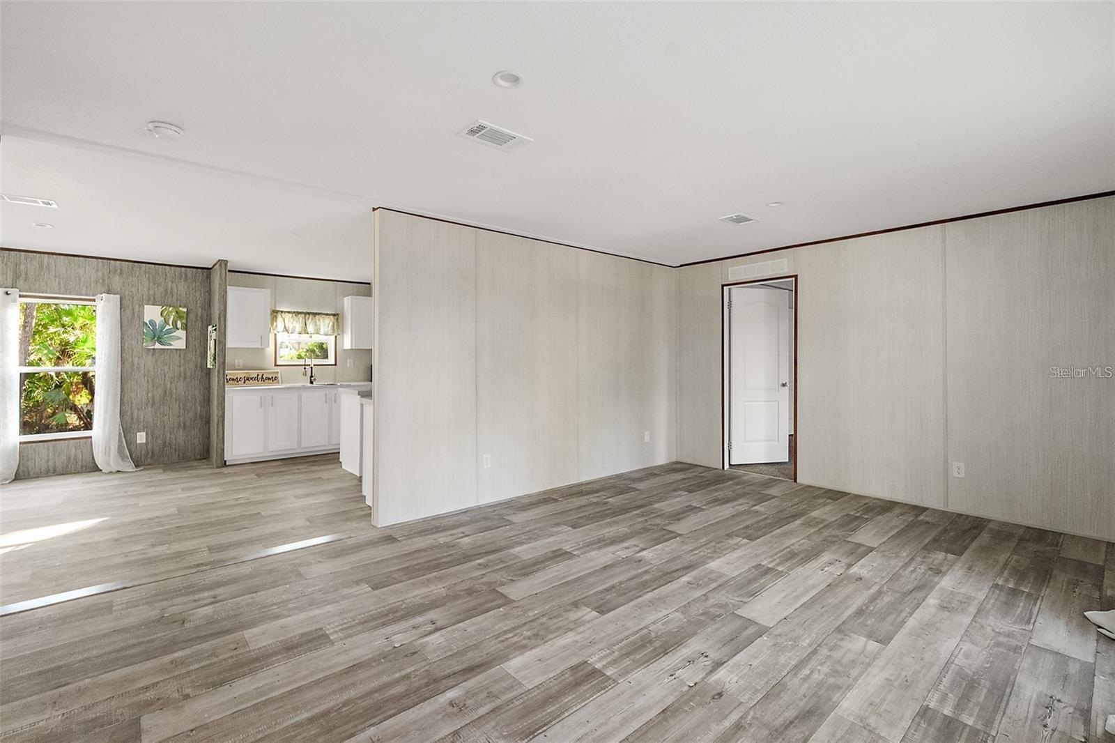 DAYTONA NORTH - Residential