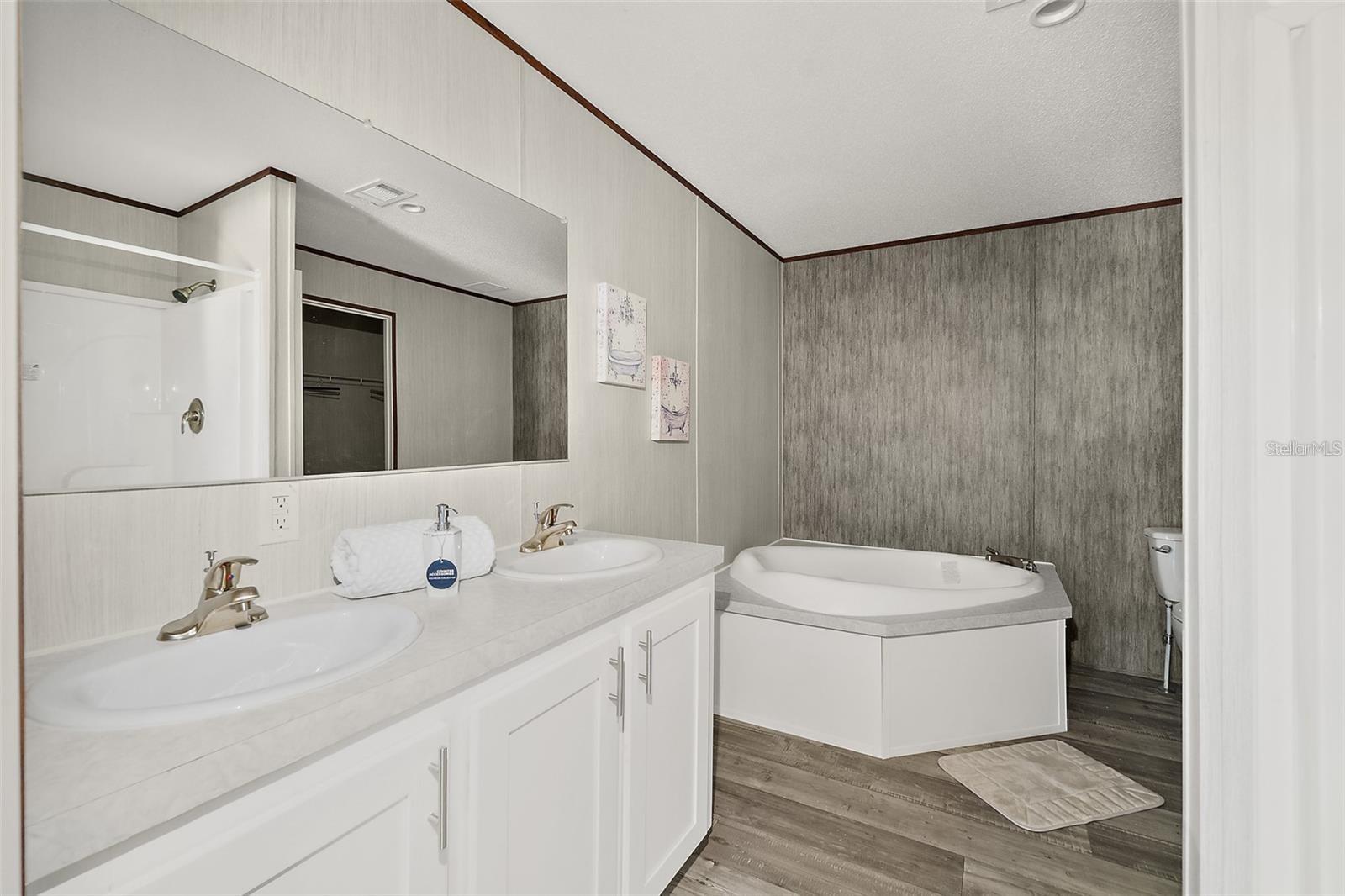 DAYTONA NORTH - Residential