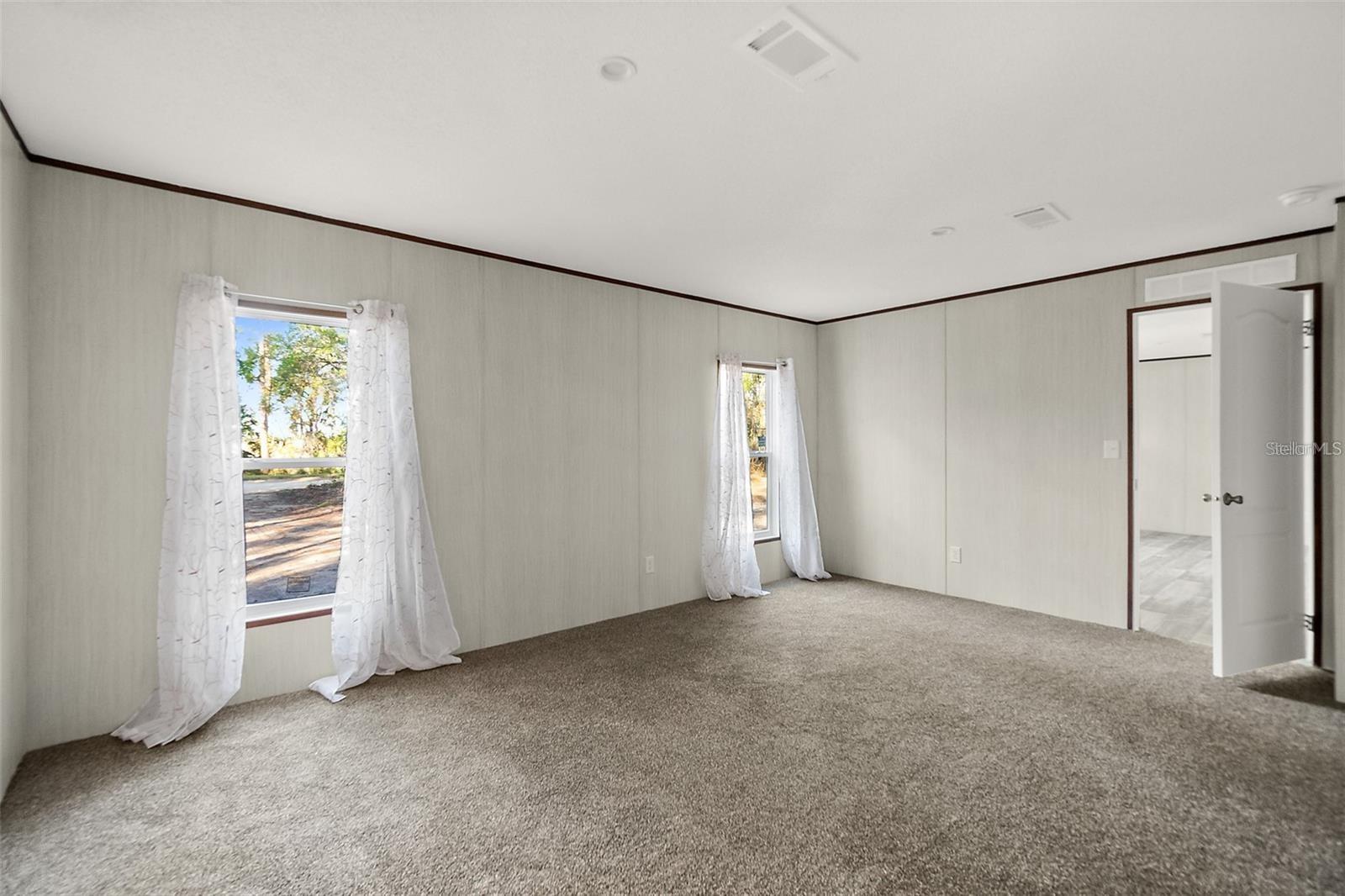 DAYTONA NORTH - Residential