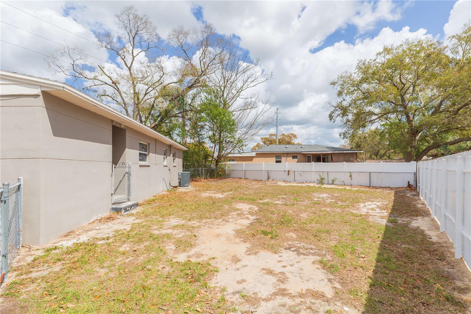 TAMPAS NORTH SIDE CNTRY CL - Residential Lease