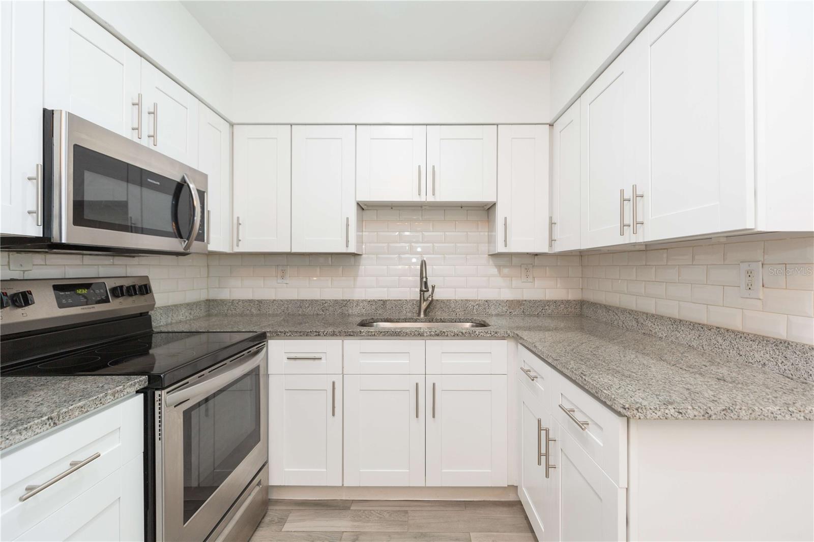 TAMPAS NORTH SIDE CNTRY CL - Residential Lease