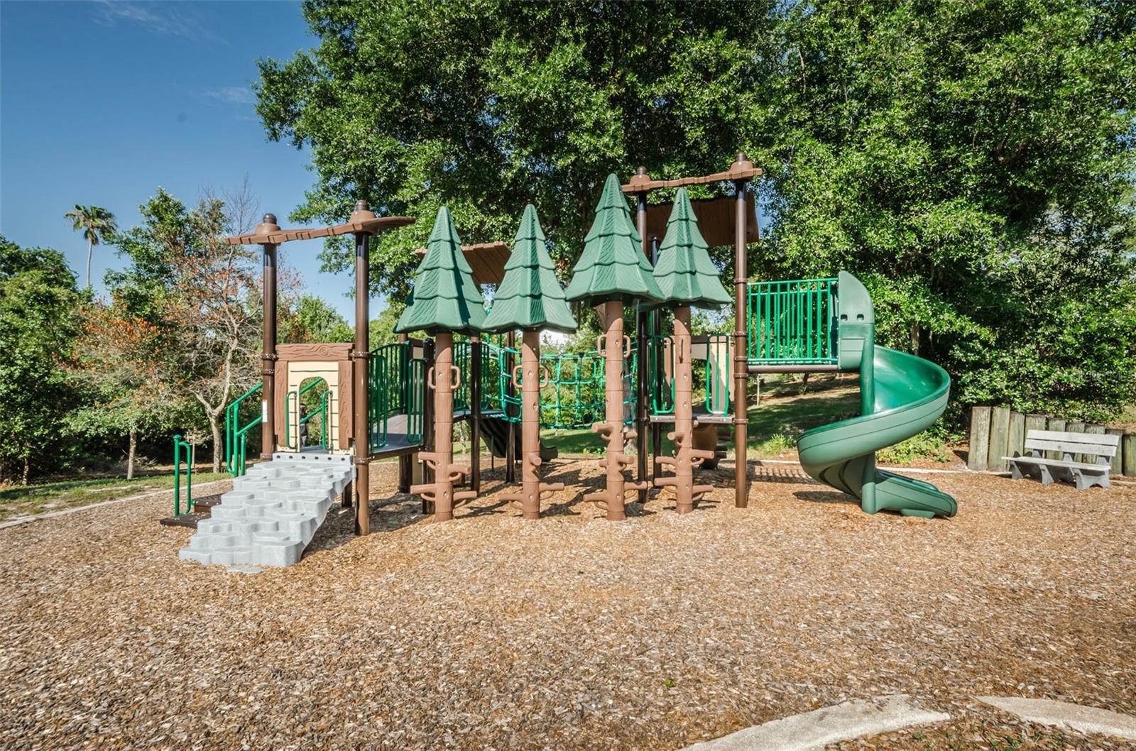 LAKE VIEW VILLAS - Residential