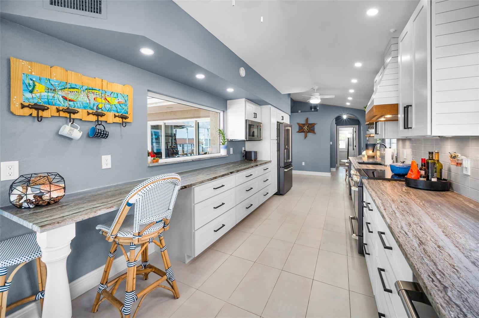 LAKE VIEW VILLAS - Residential