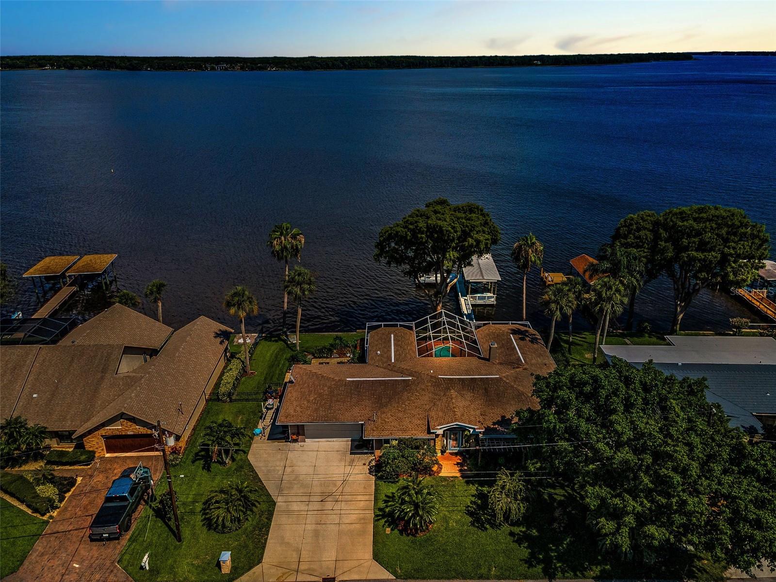 LAKE VIEW VILLAS - Residential