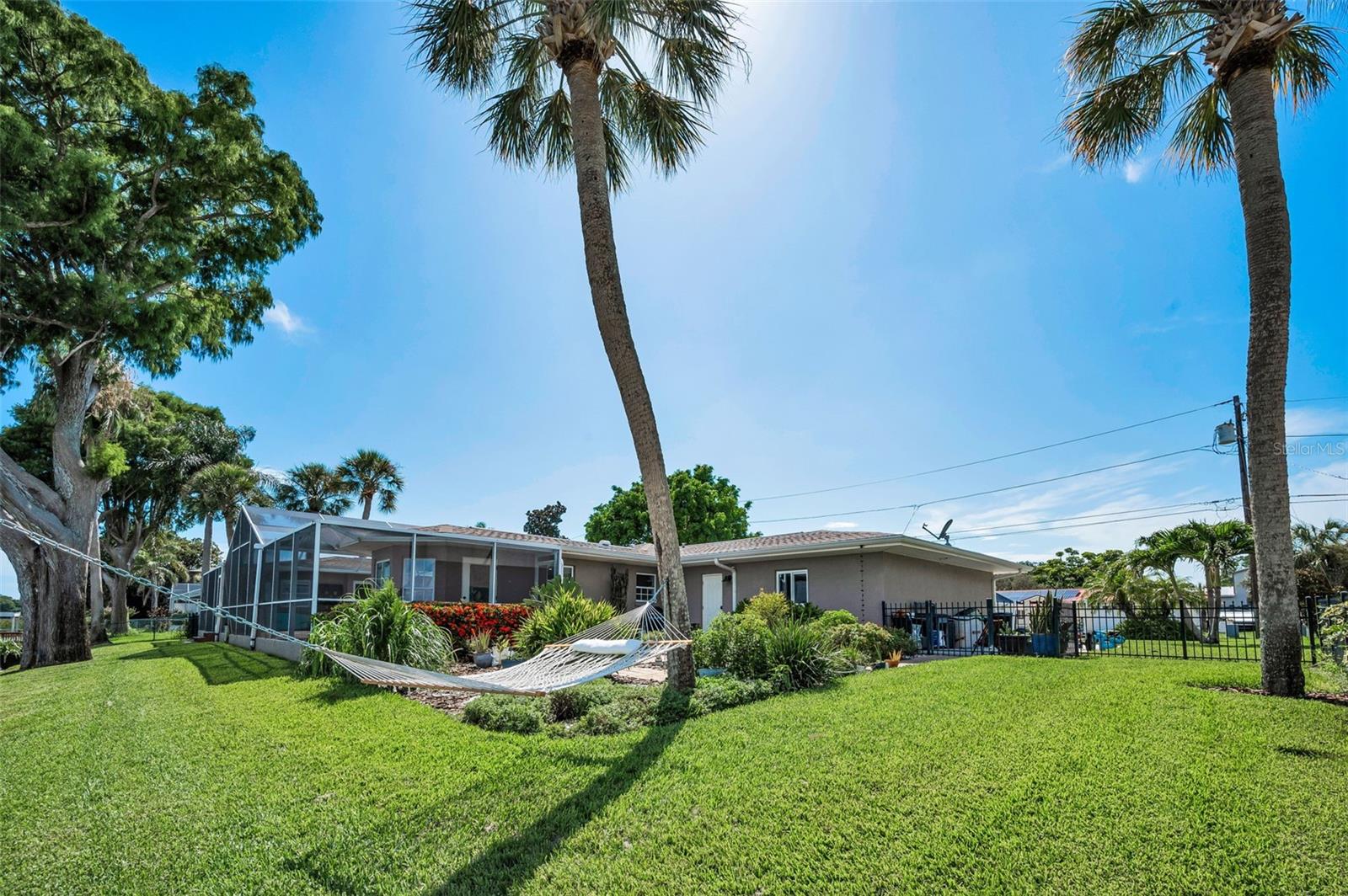 LAKE VIEW VILLAS - Residential