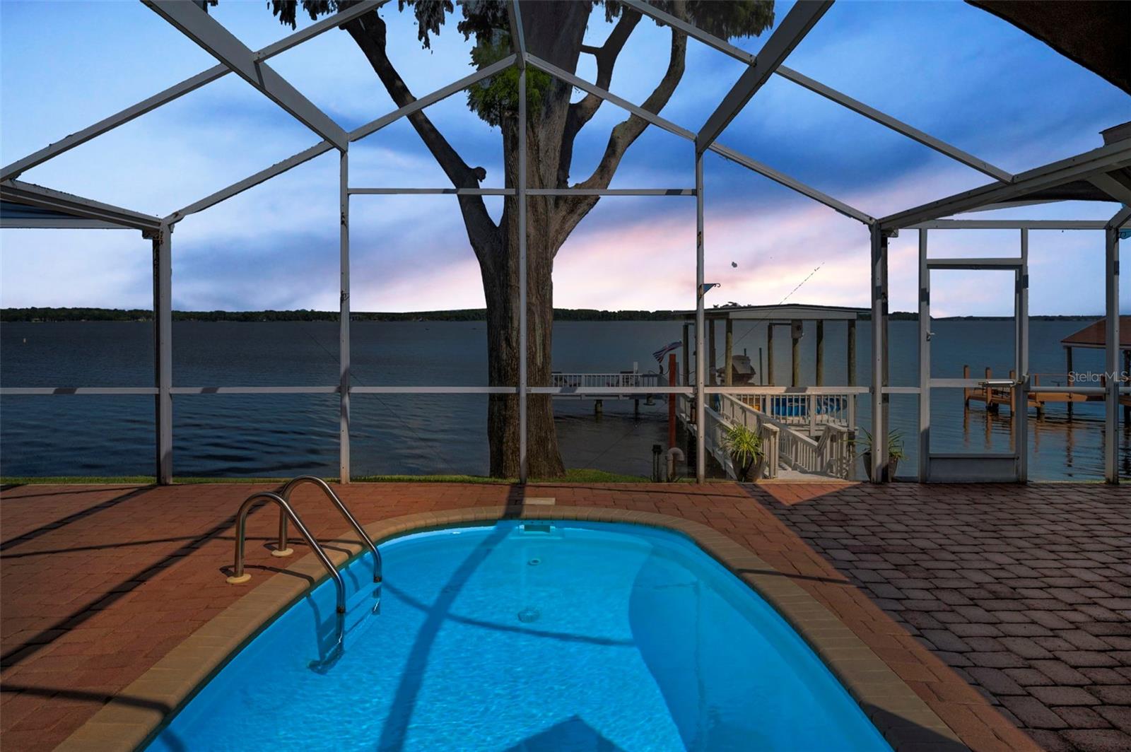 LAKE VIEW VILLAS - Residential