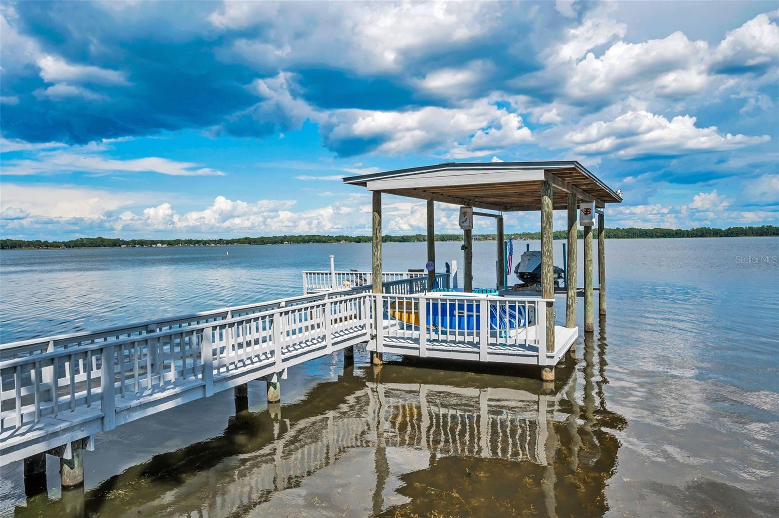 LAKE VIEW VILLAS - Residential