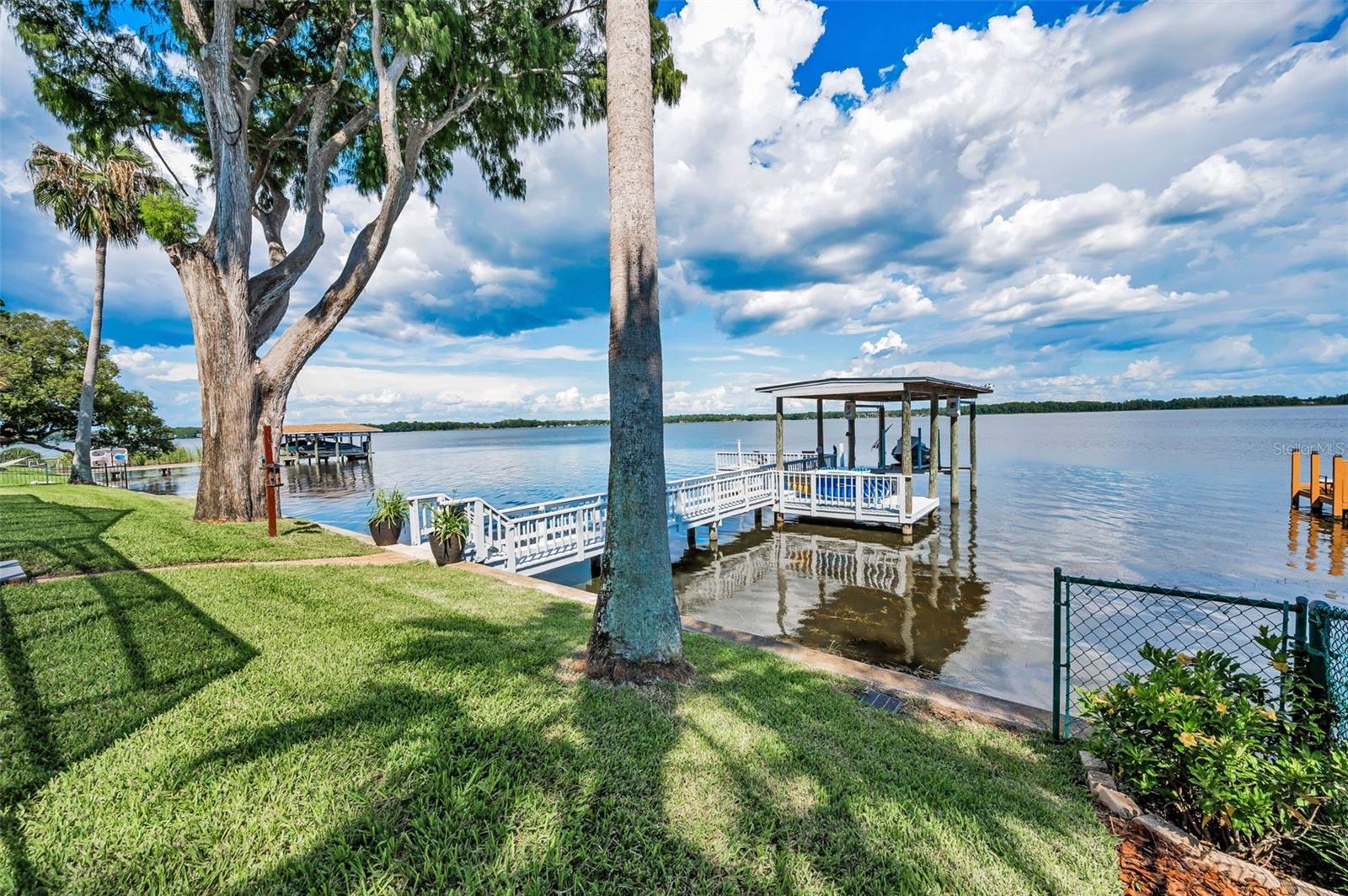 LAKE VIEW VILLAS - Residential
